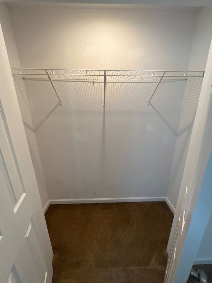 900 Maple Dr - Photo 6 of 10