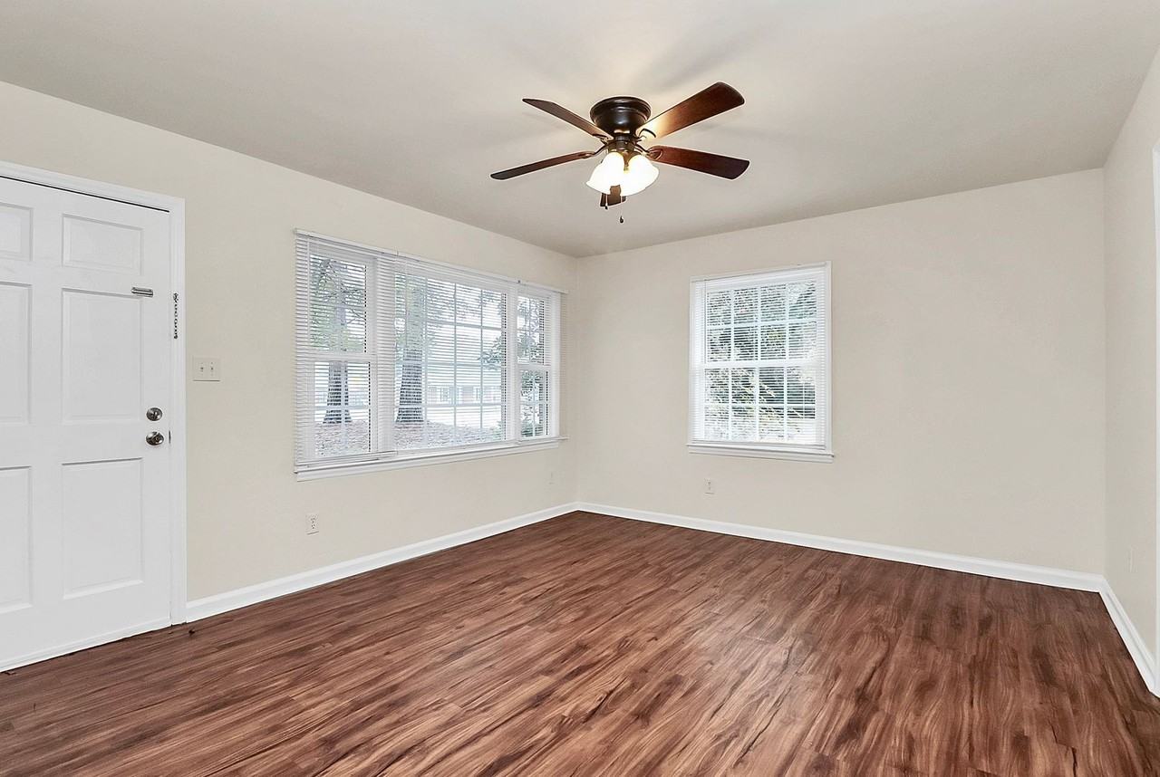 8201 Circle Drive - Photo 2 of 18