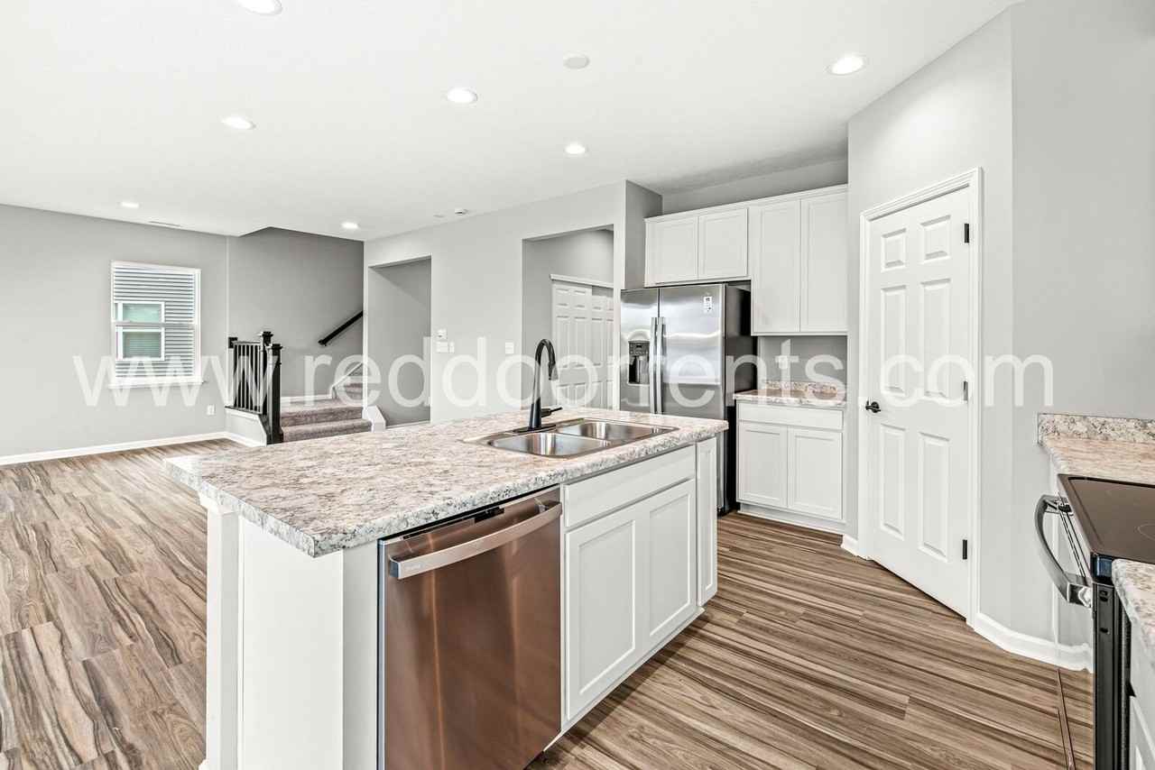 5218 Triple Crown Way - Photo 3 of 39