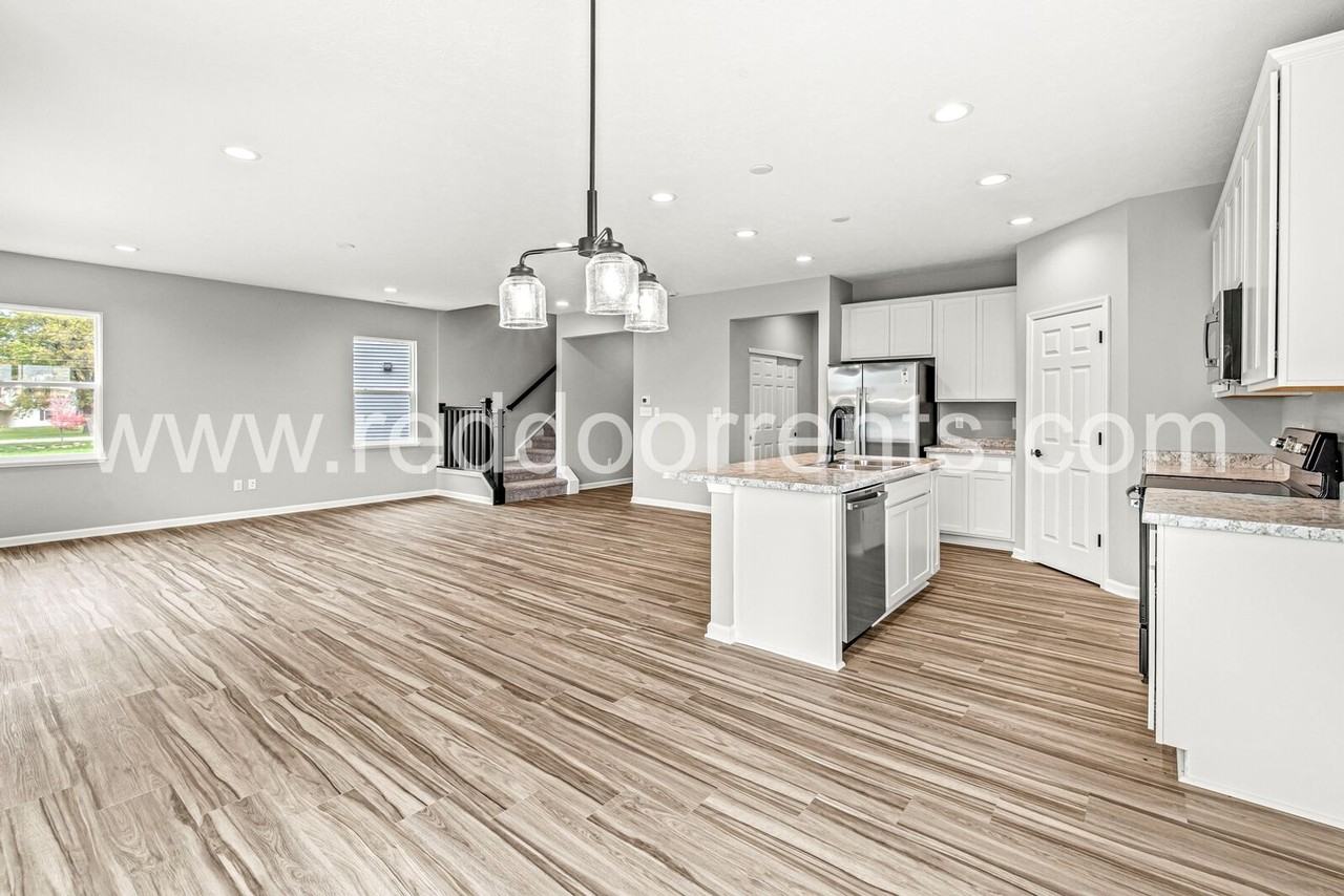 5218 Triple Crown Way - Photo 7 of 39