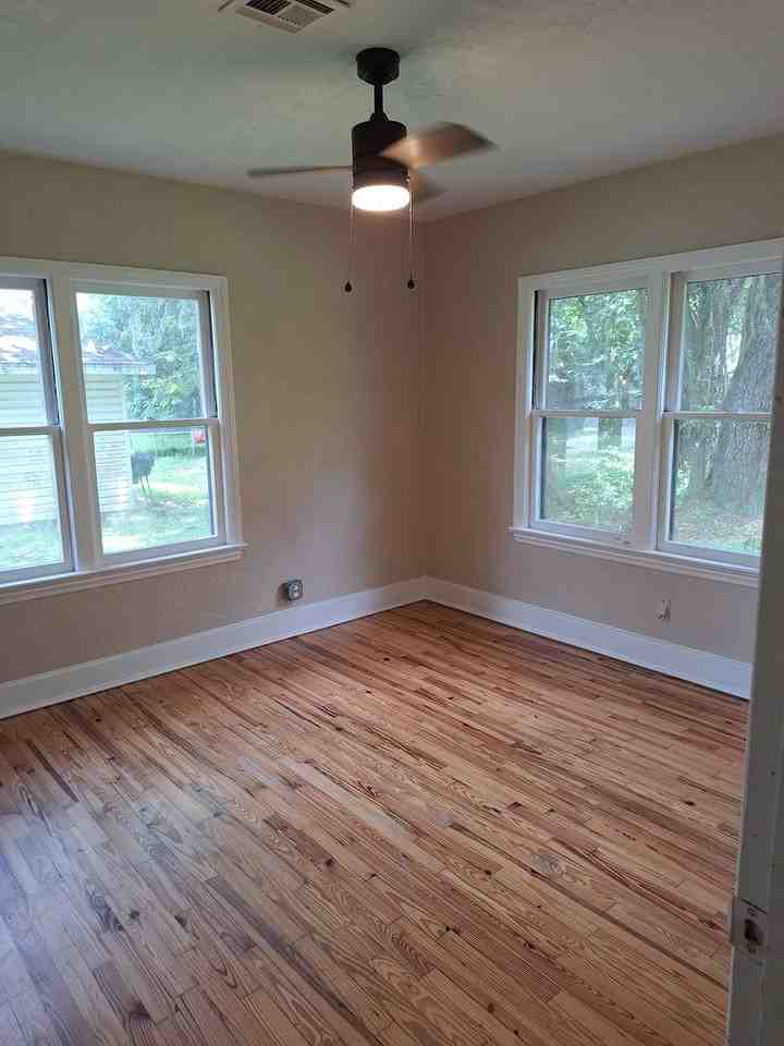 2533 Nw 1st Ave - Photo 4 of 17