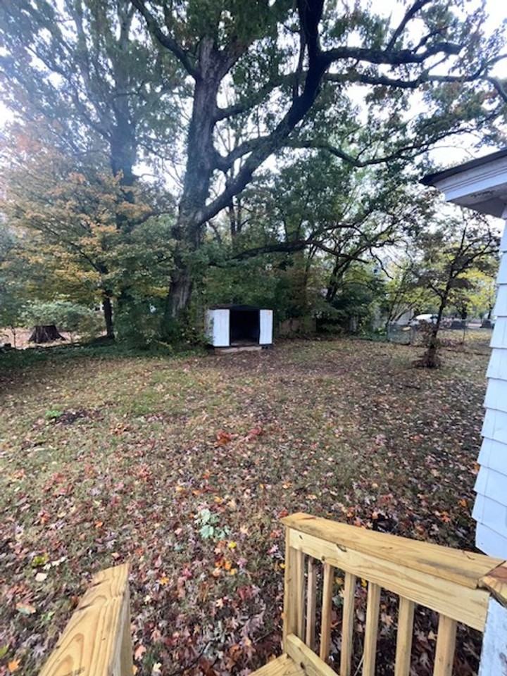 704 Watkins St - Photo 2 of 8