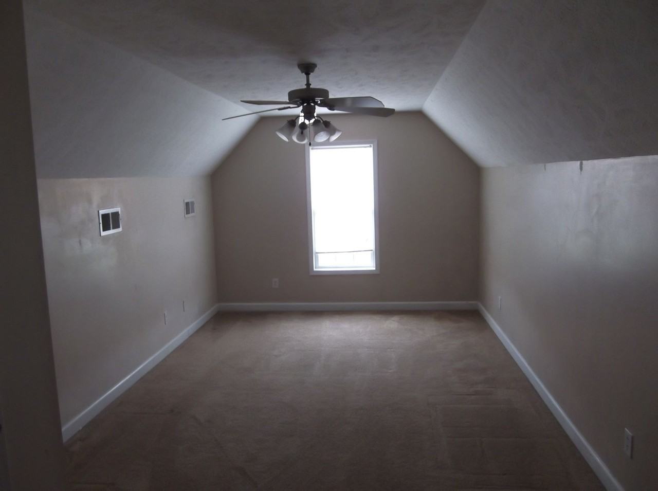 231 Sharpsburg Rd - Photo 7 of 16