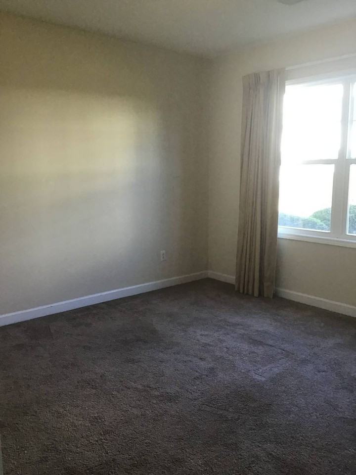 208 Castle Dr #1373 - Photo 4 of 11