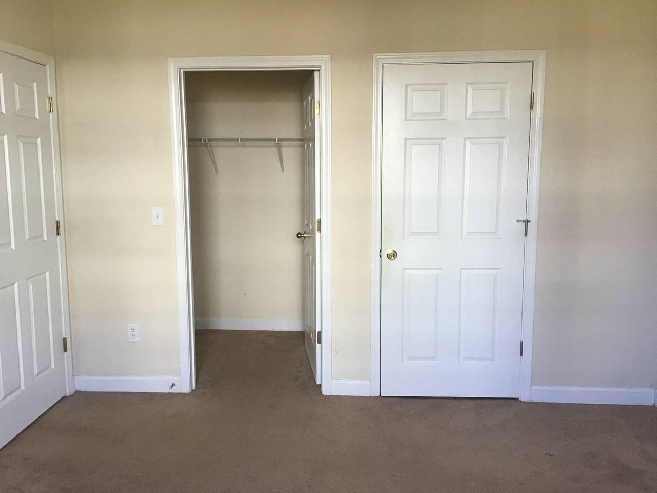 208 Castle Dr #1373 - Photo 5 of 11