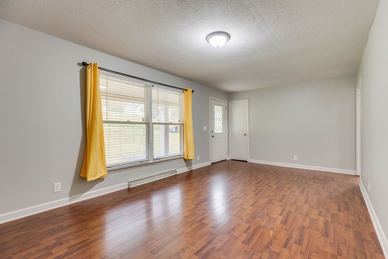 729 Foothills Rd - Photo 6 of 26