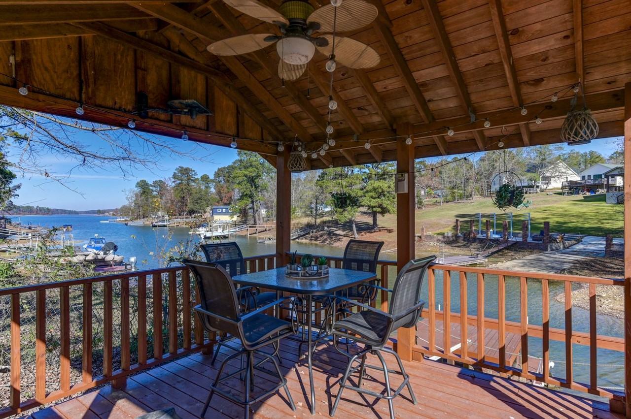 1277 Holiday Haven Ln - Photo 2 of 50