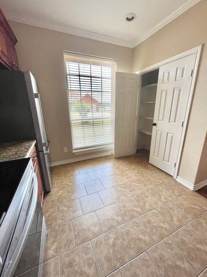 104 Letha Ct - Photo 5 of 19