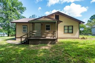 305 12th Ave Ne - Photo 1 of 1