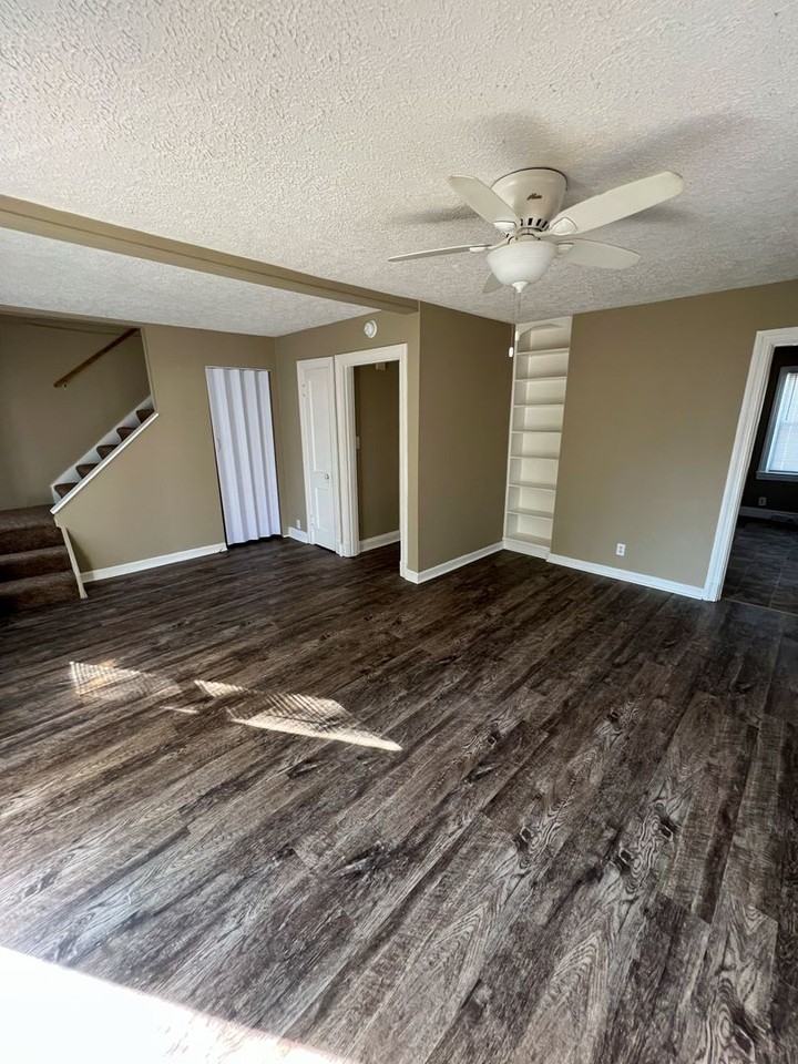 4106 S 1st St - Photo 2 of 12