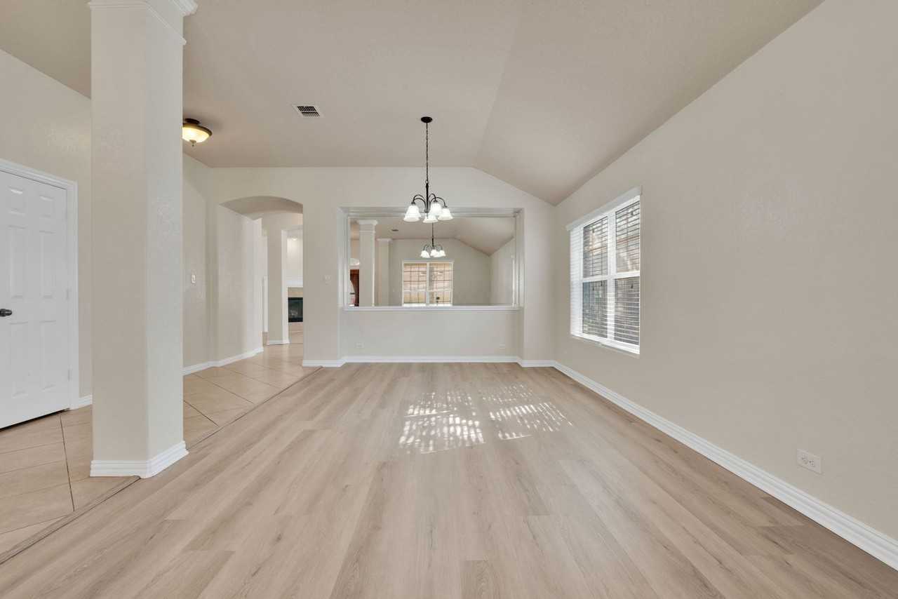 930 Bar Z Ranch - Photo 4 of 20