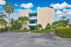 featured image of 975 Palm View Dr #101