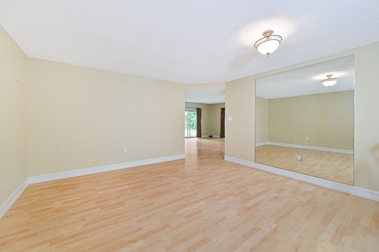 975 Palm View Drive #101 - Photo 7 of 26