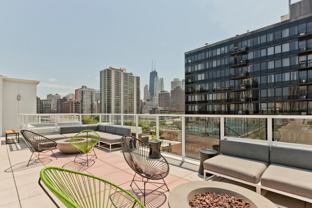 1325 N Wells Apartments - Photo 1 of 1
