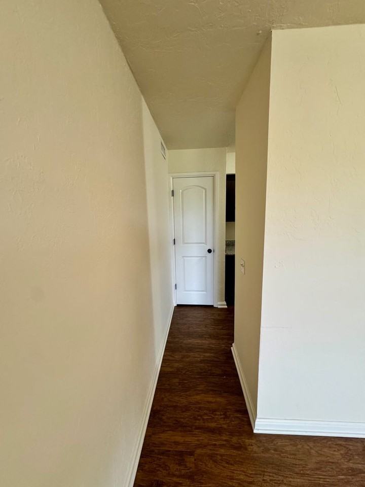 Renaissance Park Apartments - Photo 3 of 34