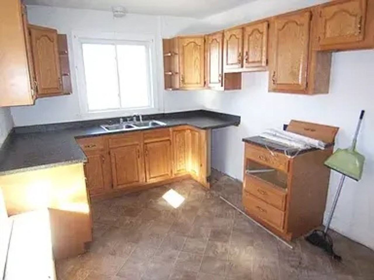 719 Elmira St - Photo 6 of 17