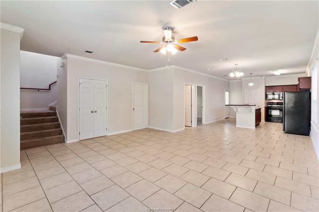 302A Sterling St - Photo 6 of 27