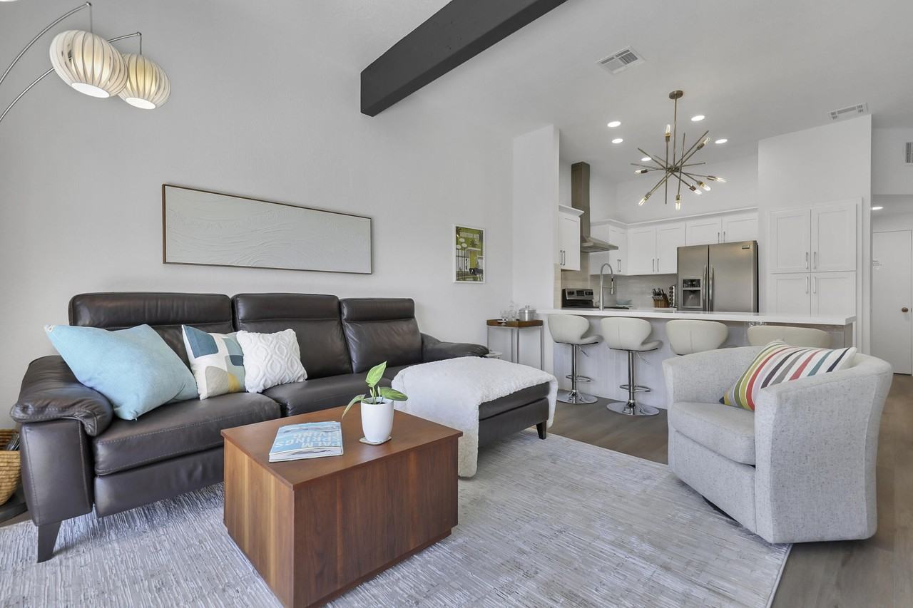 73503 Foxtail Ln - Photo 7 of 35