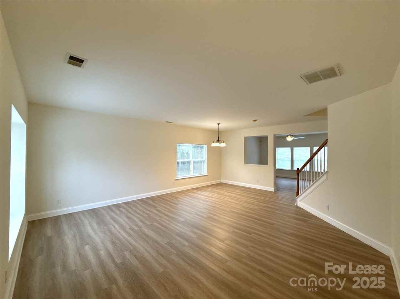 1207 Jade Glen Dr - Photo 2 of 25