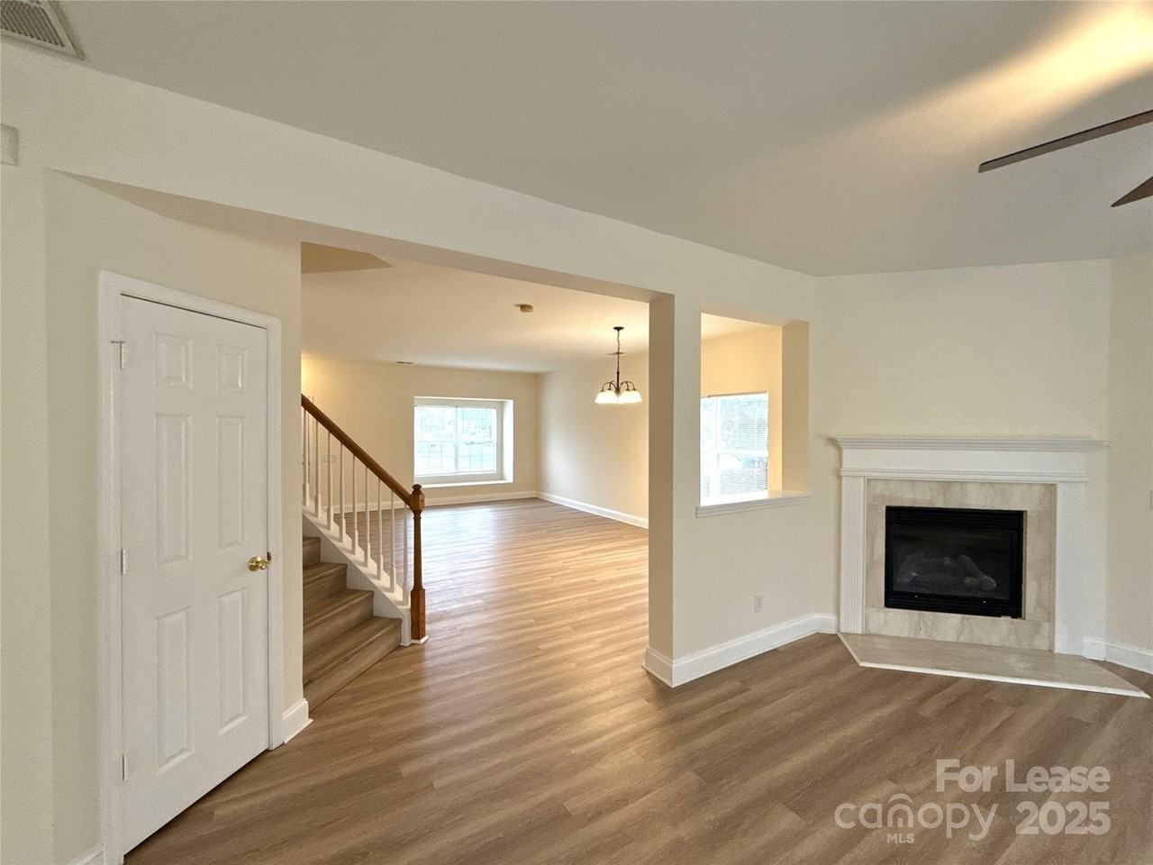 1207 Jade Glen Dr - Photo 4 of 25