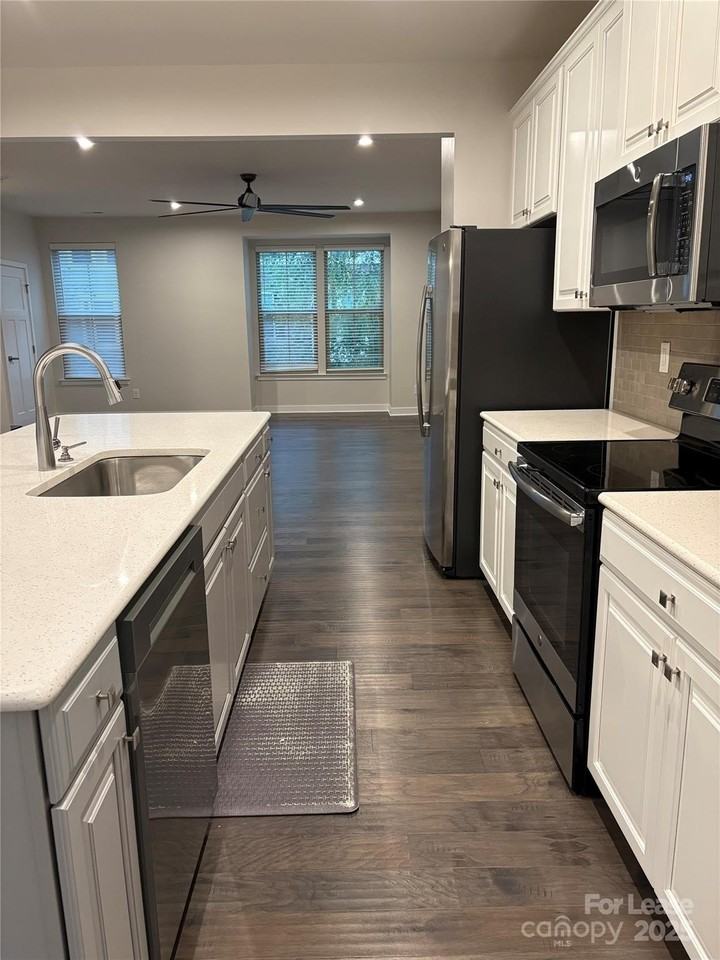 1708 Town Oak Lane - Photo 5 of 21