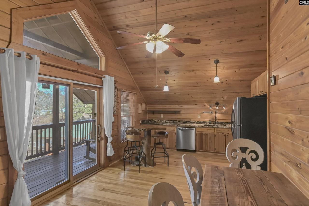 1277 Holiday Haven Ln - Photo 6 of 42