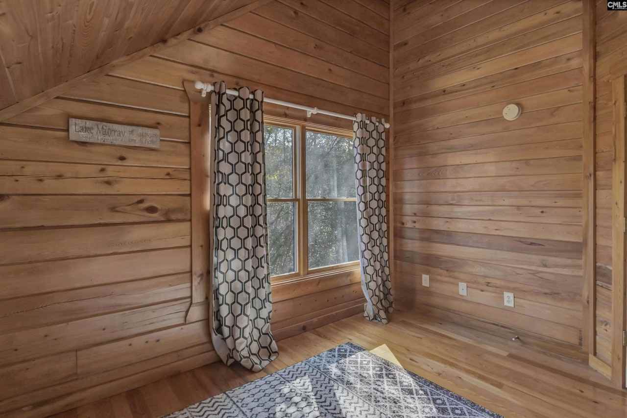 1277 Holiday Haven Ln - Photo 7 of 42