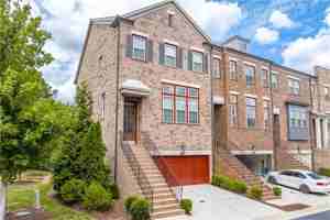 featured image of 1124 Holly Ave