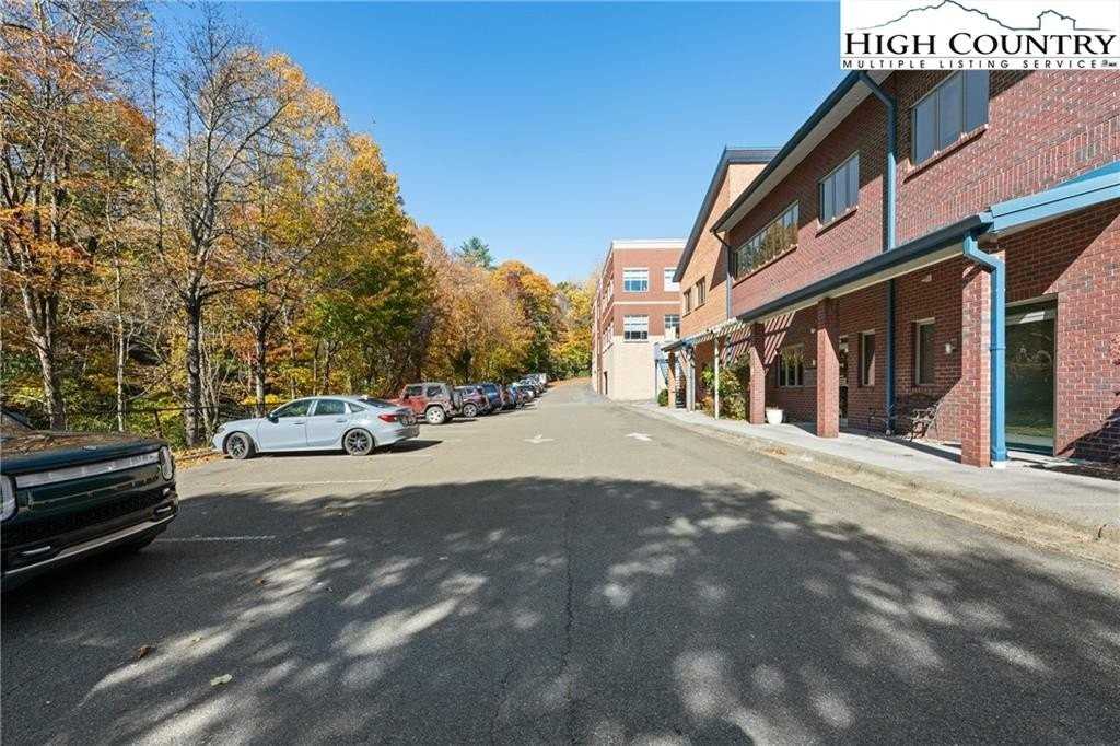 610 State Farm Rd #3 - Photo 5 of 50