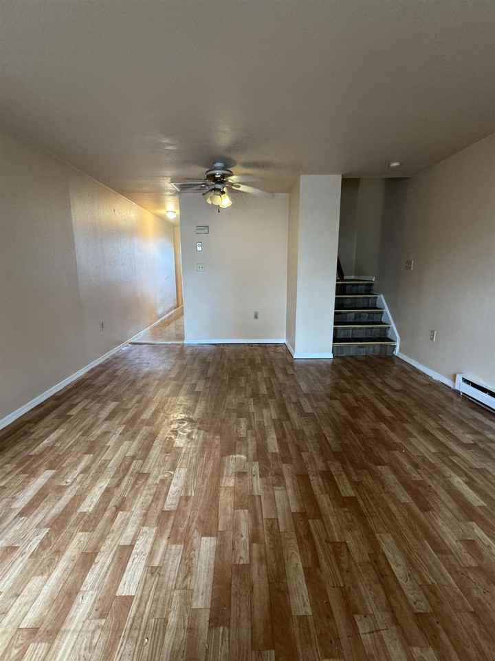 391 Pacific Ave - Photo 7 of 14