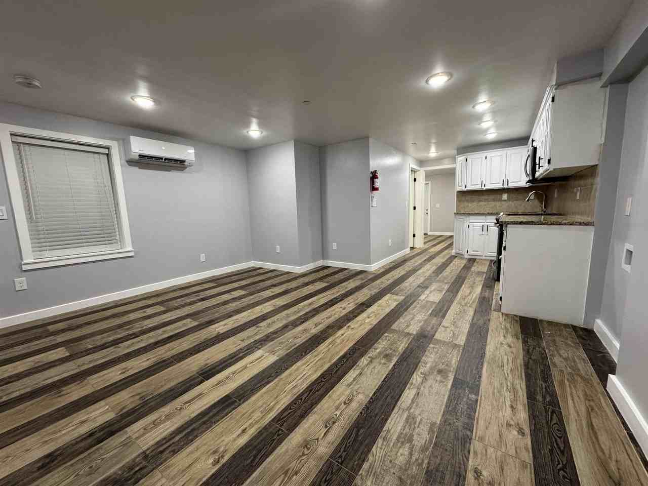 102 Old Bergen Rd #1R - Photo 4 of 14