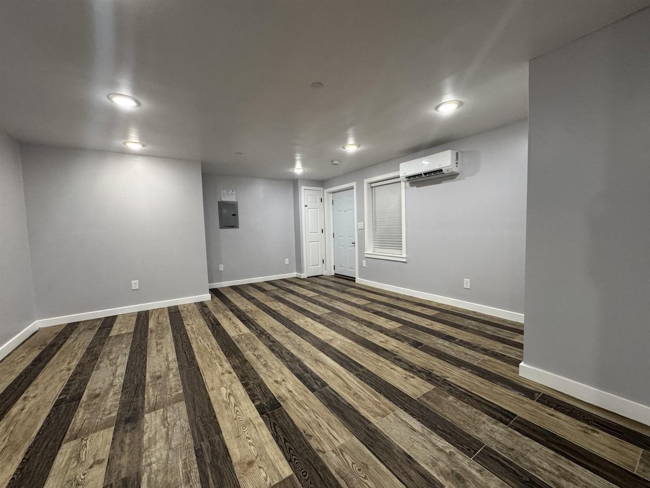 102 Old Bergen Rd #1R - Photo 5 of 14