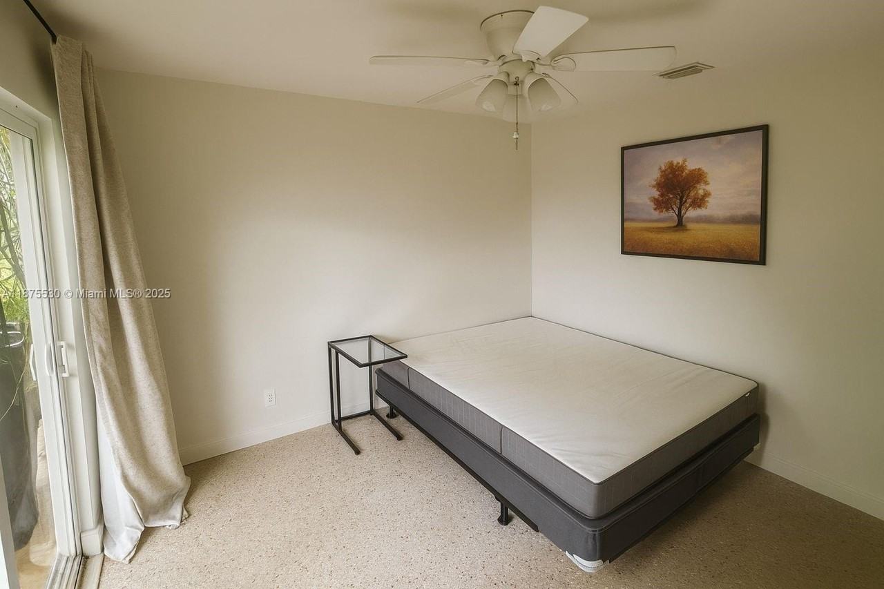 2125 Ne 14th Ave #2 - Photo 2 of 6