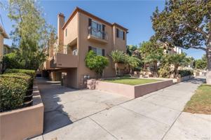 featured image of 703 Main St #3