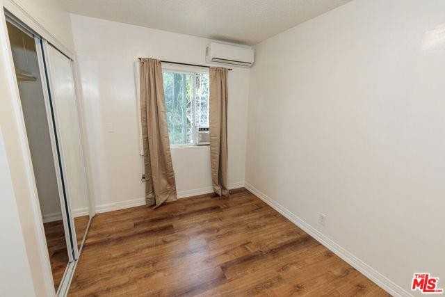 547 Brooks Ave #1-2 - Photo 2 of 8