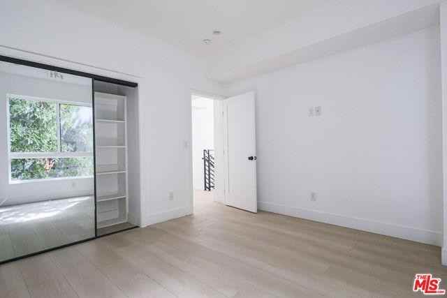 11814 Gilmore St - Photo 3 of 8