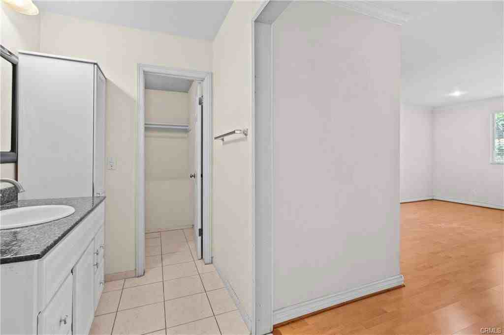 18123 Delano St - Photo 2 of 8