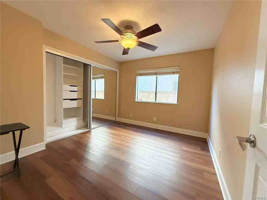 23922 Catbird Ct - Photo 2 of 8