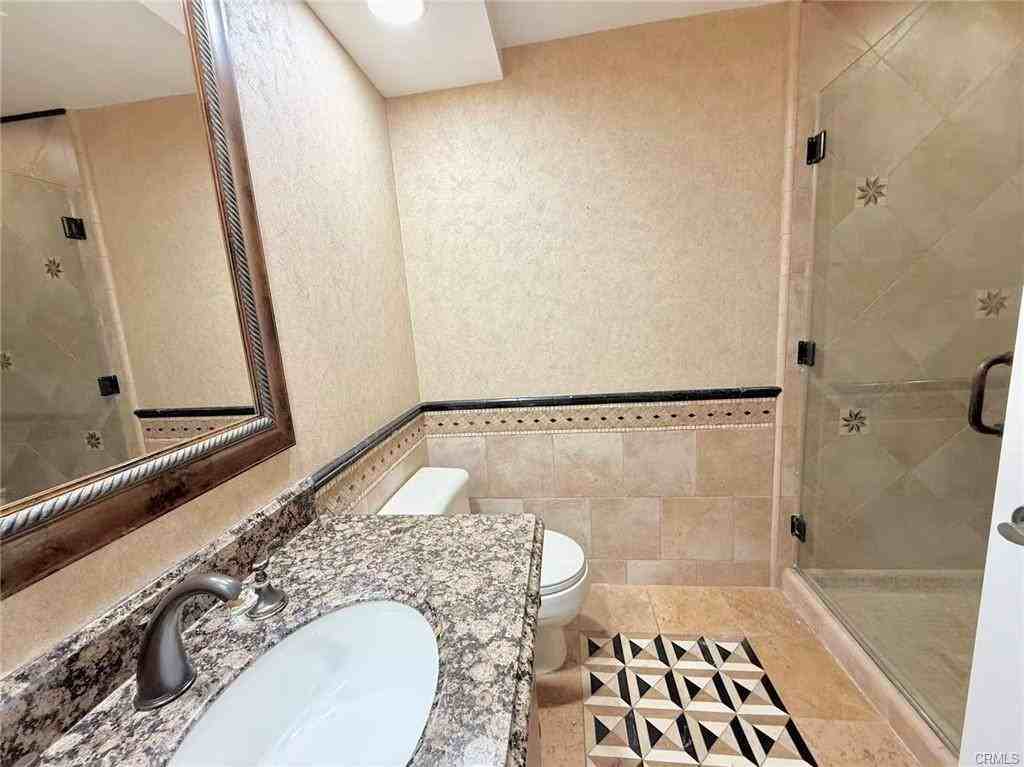 23922 Catbird Ct - Photo 3 of 8