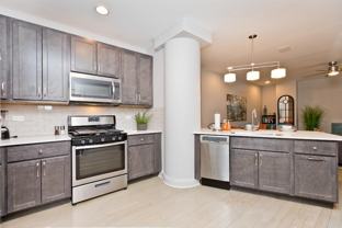 4600 N Clarendon Ave #810 - Photo 1 of 1