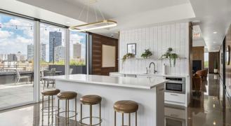 1135 W Winona St #B306 - Photo 1 of 1