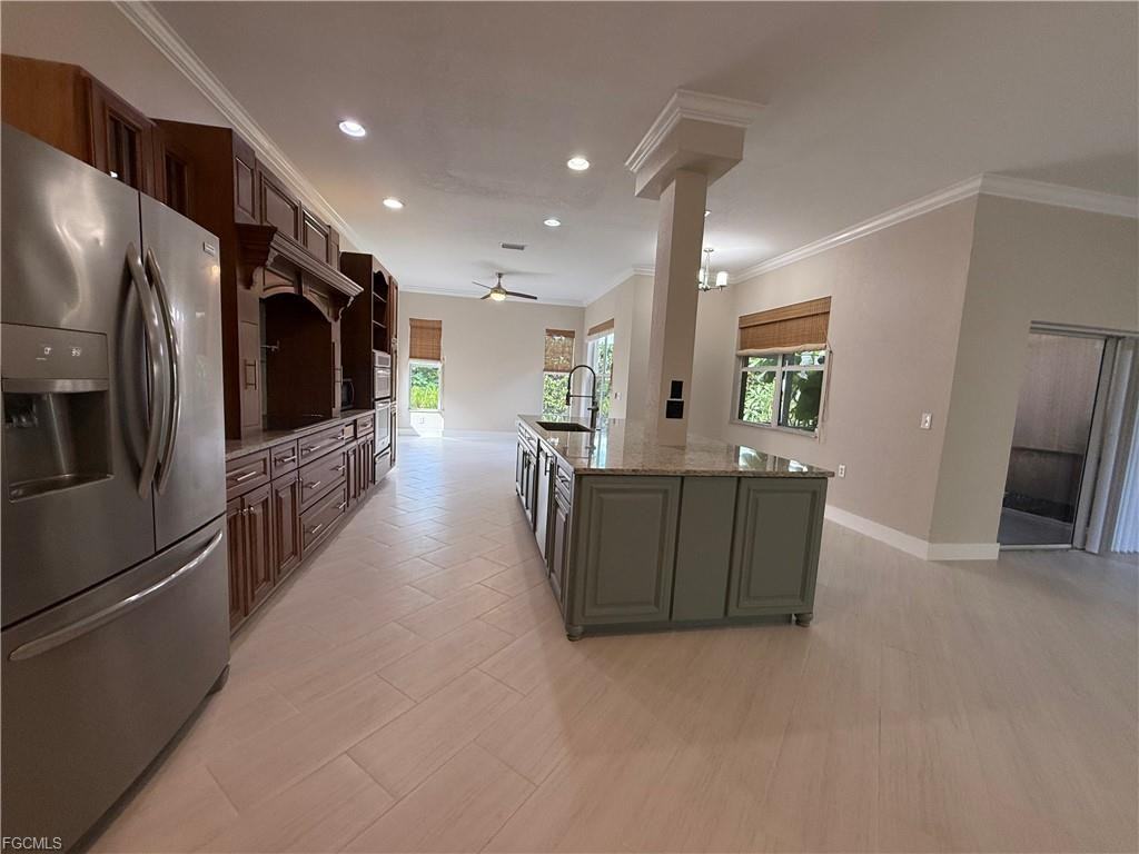 8689 Spring Mountain Way - Photo 2 of 8