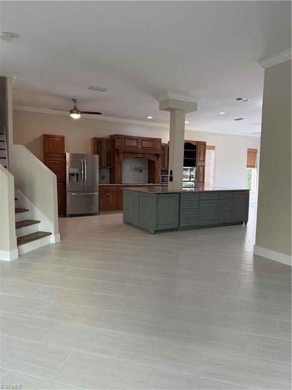 8689 Spring Mountain Way - Photo 3 of 8