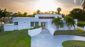 featured image of 290 Nw 125th Ave #0