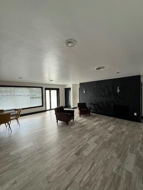 4902 Southwest 87th Place - Photo 4 of 41