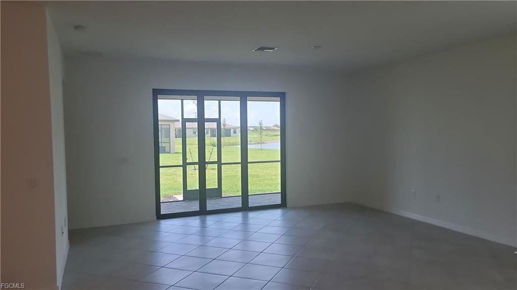 3389 Menores Way - Photo 3 of 8