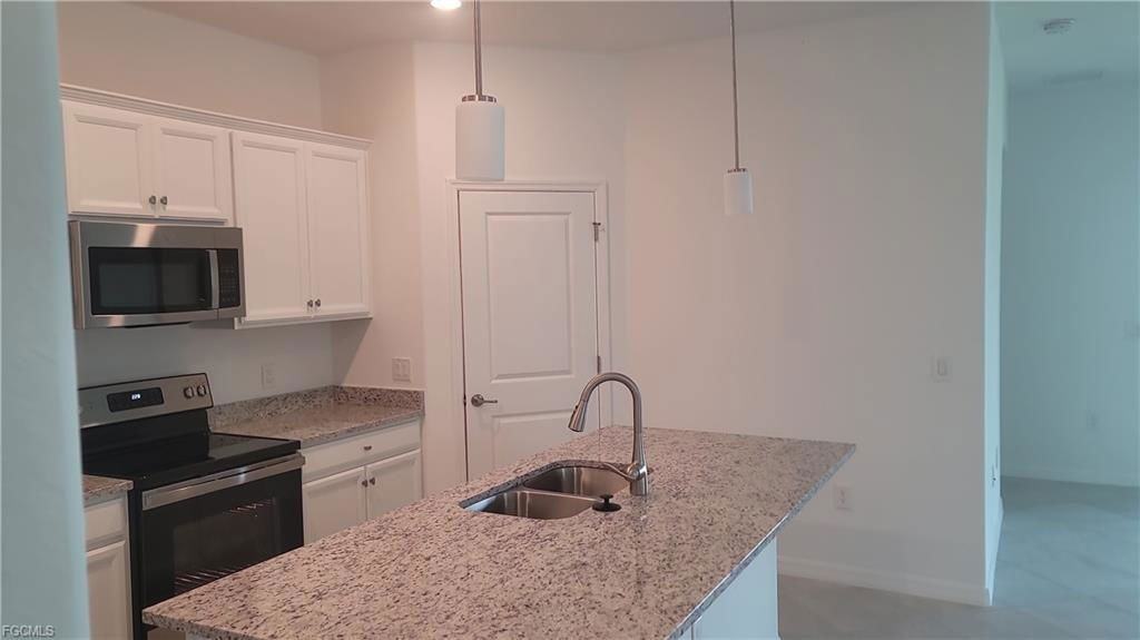 3389 Menores Way - Photo 4 of 8