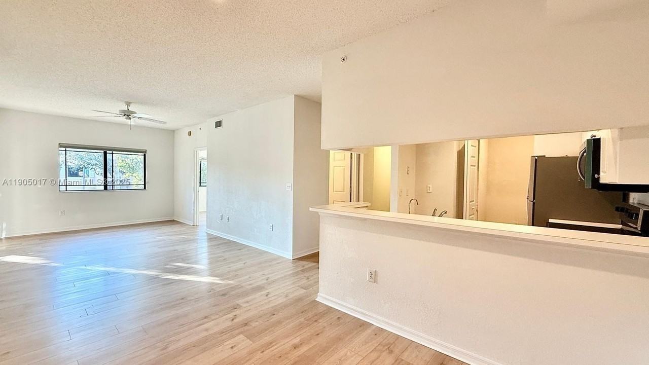 2808 Amalei Dr #203 - Photo 5 of 25
