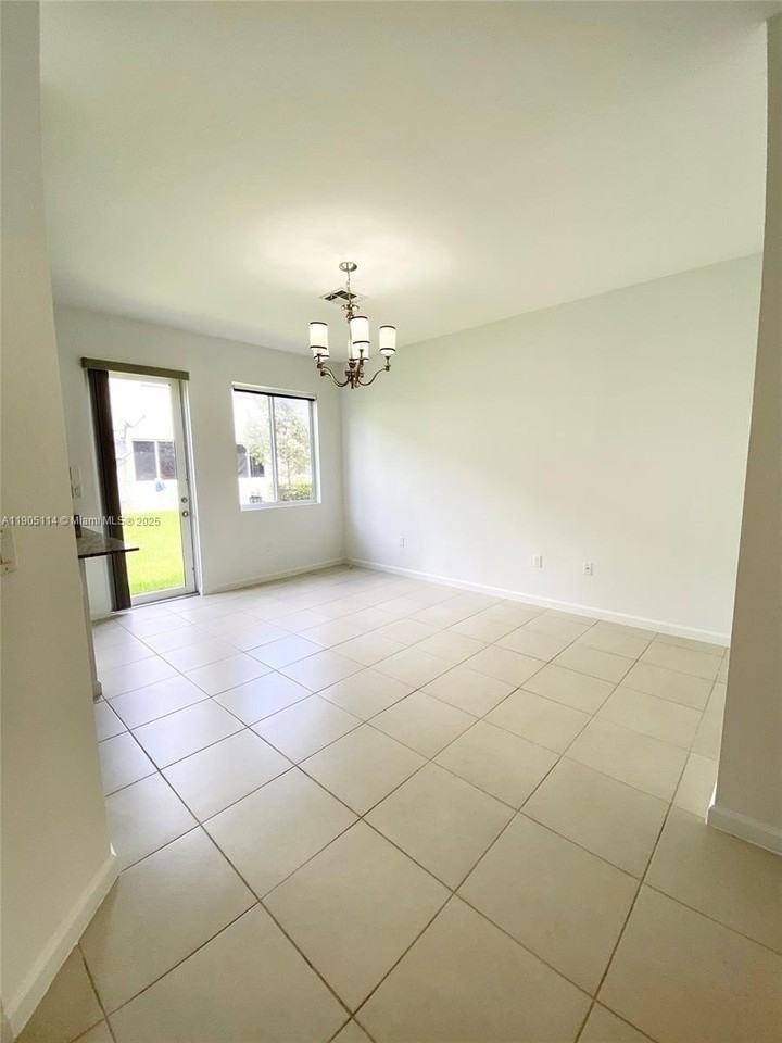 21479 Nw 14th Ct - Photo 4 of 20