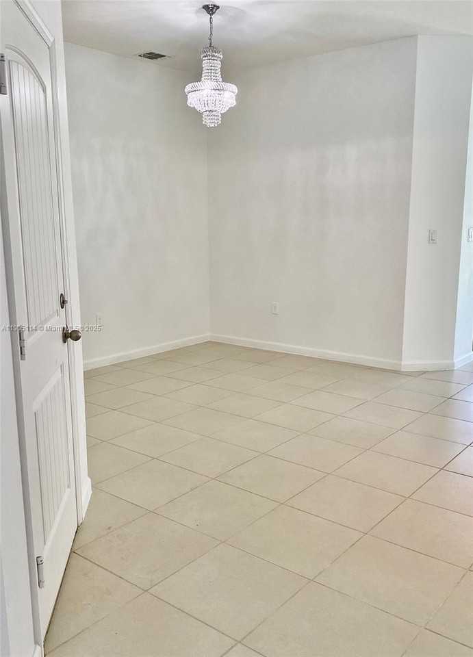 21479 Nw 14th Ct - Photo 5 of 20